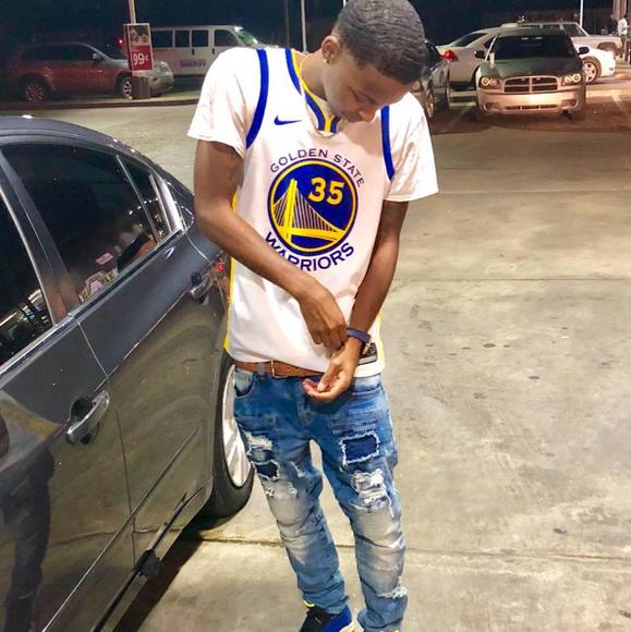 Profile Picture of Isiah Thompson (@isiaht23) on Poshmark
