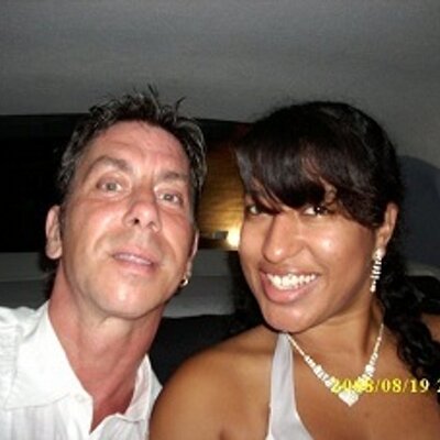 Profile Picture of Alexander A Avella (@KingElvis1977) on Twitter