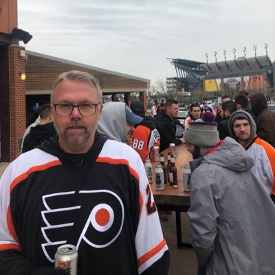 Profile Picture of Stefan Lindberg (@ChickenDanshak) on Twitter