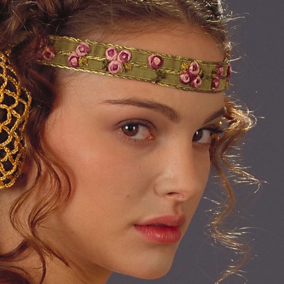 Profile Picture of Yuch Chen (@yuch) on Poshmark