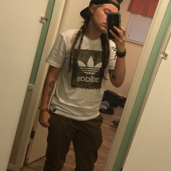 Profile Picture of Kaelynn Abbott (@kaelynnabbott) on Poshmark