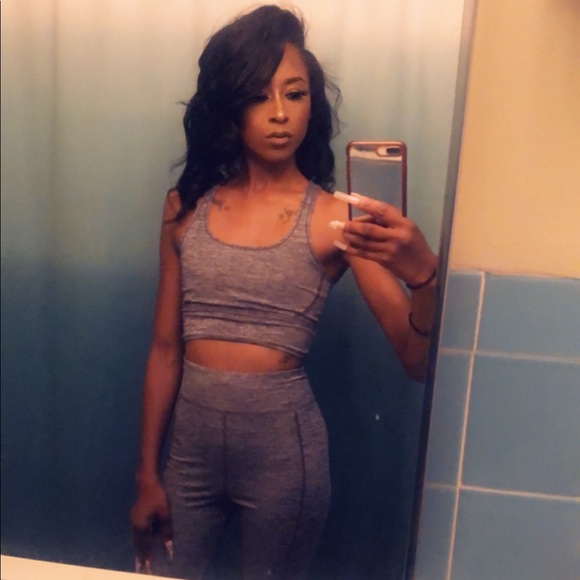 Profile Picture of Jamelah Yoakum (@melahy16) on Poshmark