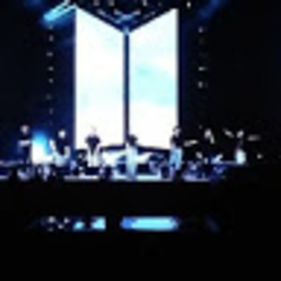 Profile Picture of Eun Choi (@eunchoi955) on Poshmark