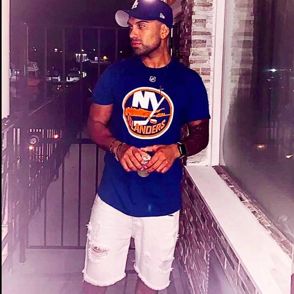 Profile Picture of Lorenzo Victor (@zo102586) on Poshmark