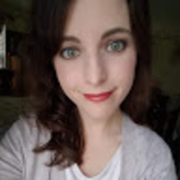 Profile Picture of Cassie Wright (@cassiewright495) on Poshmark