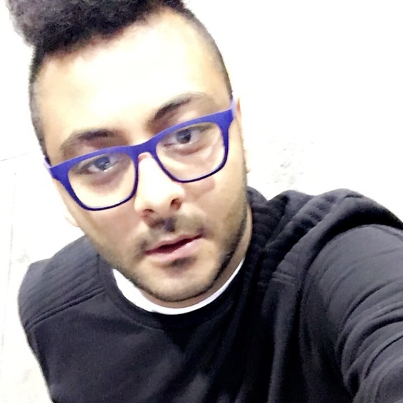 Profile Picture of Abdolrahman Almansouri (@mr_mns) on Poshmark