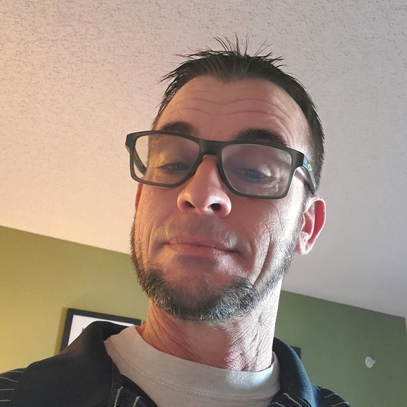 Profile Picture of Chad Hodges (@chadhodges) on Poshmark