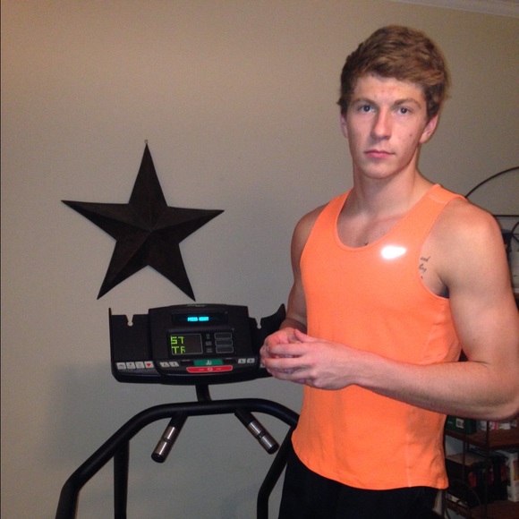Profile Picture of Austin Huff (@fatstacks14) on Poshmark
