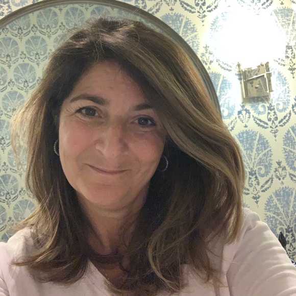 Profile Picture of S Lareau (@skl4279) on Poshmark