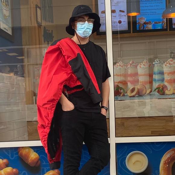 Profile Picture of Noel Zepeda (@noelzepeda95) on Poshmark