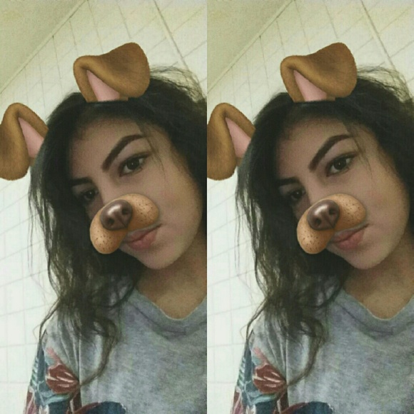 Profile Picture of Adrianna Griego (@poppin_adri) on Poshmark