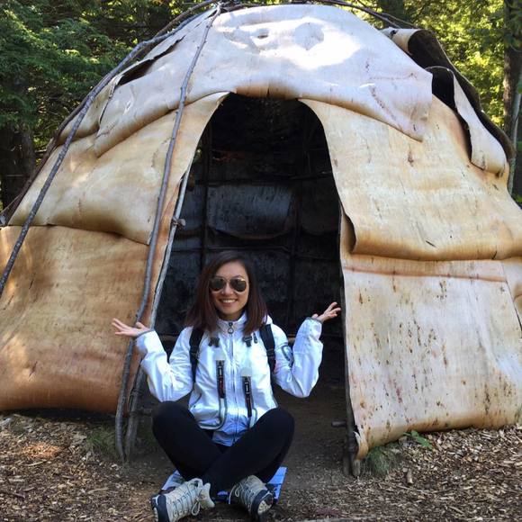 Profile Picture of Hannah Zhang (@chillsz) on Poshmark