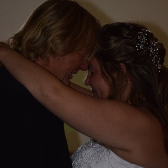 Profile Picture of Lora Johnson (@lorallj) on Poshmark