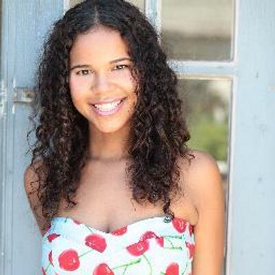 Profile Picture of Meaghan Roberts (@nomorestones) on Twitter