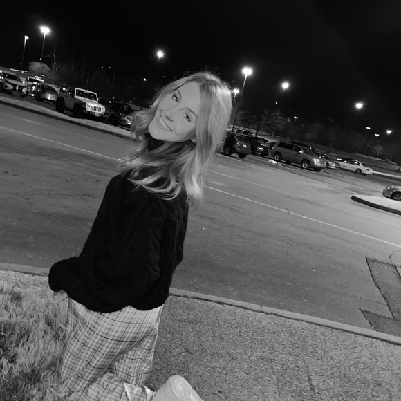 Profile Picture of Isabella Culbert (@mlculbert3) on Poshmark