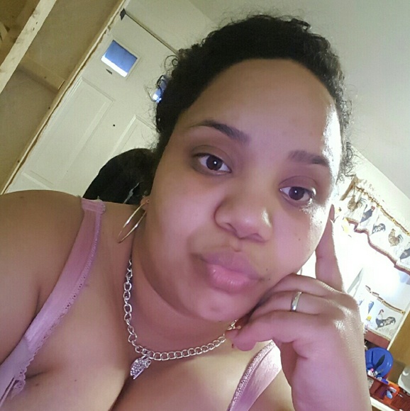 Profile Picture of Kimberleen Alicea (@kimberleen1993) on Poshmark