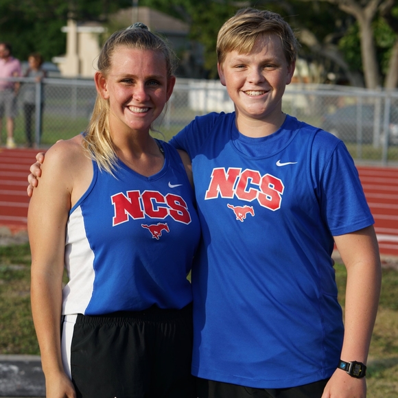 Profile Picture of Karen Blenis (@kblenis) on Poshmark