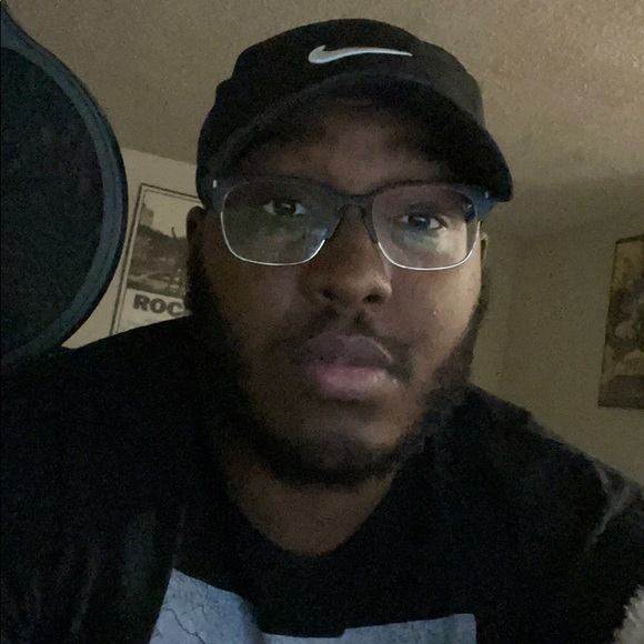 Luigi Gilles - Poshmark Profile Picture of Luigi Gilles (@luigi20091) on Poshmark