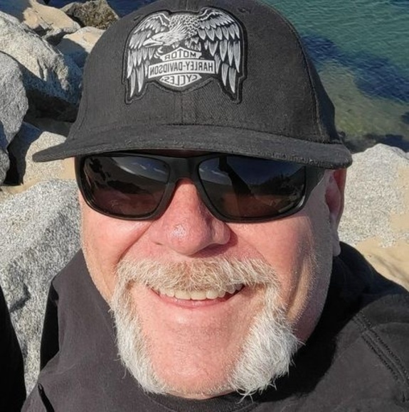 Profile Picture of Danny Scher (@lagunadan) on Poshmark
