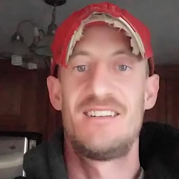 Profile Picture of John Schultes (@johnschultes) on Poshmark