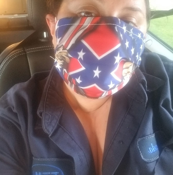 Profile Picture of Amanda Dyer (@amandamorge) on Poshmark