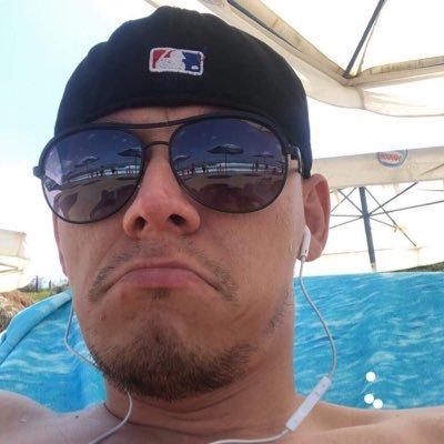 Profile Picture of Bartosz Pawłowski (@bartekapc) on Twitter