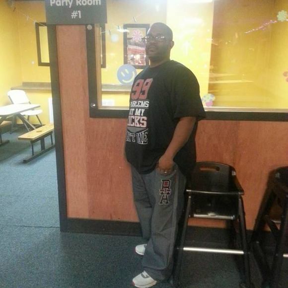 Profile Picture of Dwayne Washington (@wash3038) on Poshmark