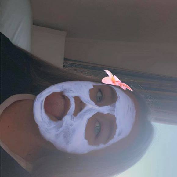 Profile Picture of Petalee Turner (@petaleeturner) on Poshmark