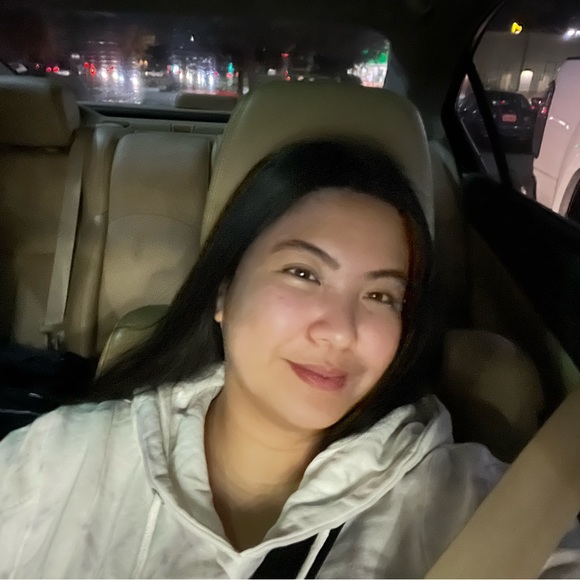 Profile Picture of Rayne Frantzen (@frantzenr) on Poshmark