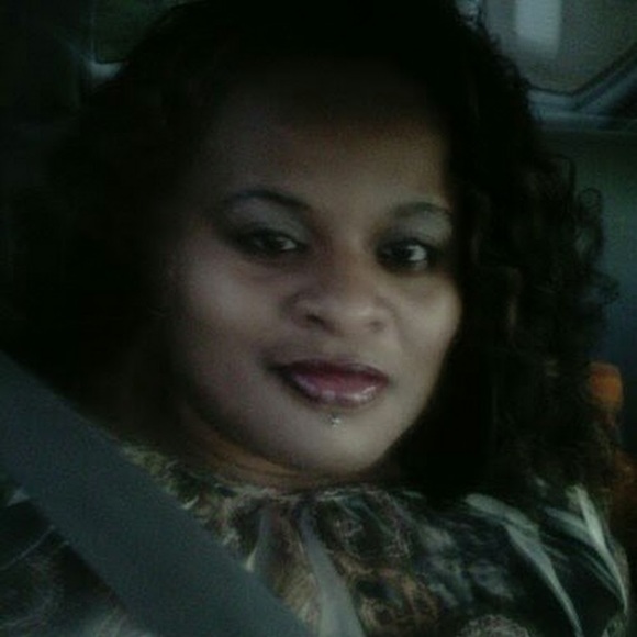 Profile Picture of Cece Daniel (@cece9140) on Poshmark