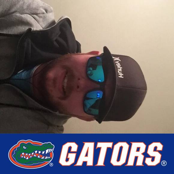 Profile Picture of Jeremy Mctaggart (@jeremymctaggart) on Poshmark