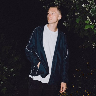 Profile Picture of Adam Pearce🍂 (@adampearcemedia) on Twitter