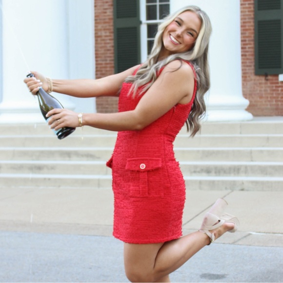 Profile Picture of Lyndsey Bryant (@ldbryant2001) on Poshmark