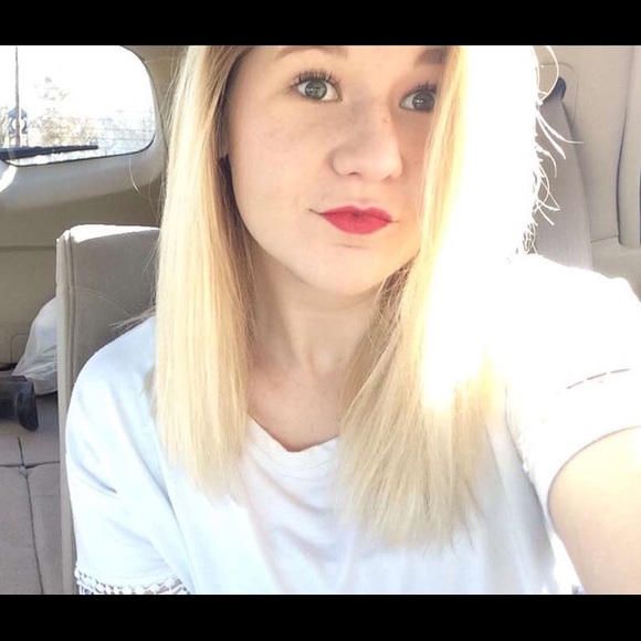 Profile Picture of Rian Wizner (@rianwizner) on Poshmark