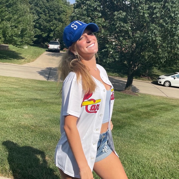 Profile Picture of Erika Starzyk (@erika_starzyk) on Poshmark
