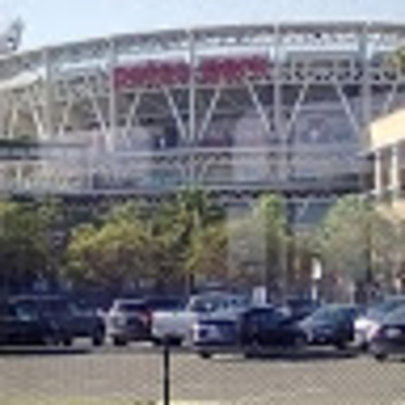 Profile Picture of Manuel Capistrano (@manuelcapistran) on Poshmark