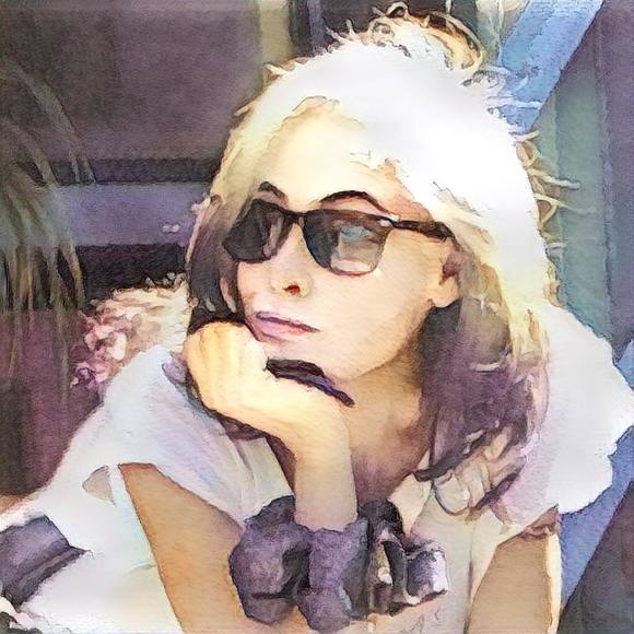 Profile Picture of Carolina Ayache (@carolinaayache) on Poshmark