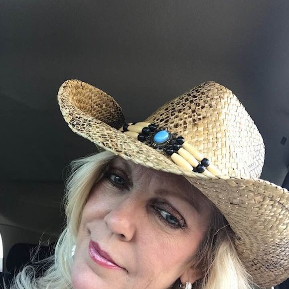 Profile Picture of Jane Collins (@jfcollins2) on Poshmark