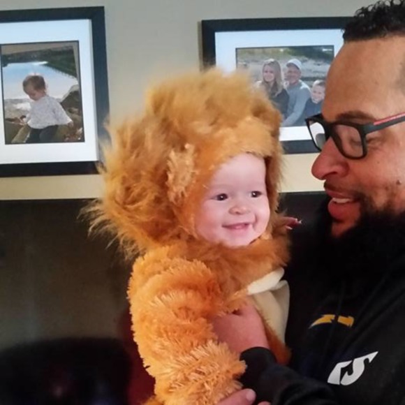 Profile Picture of James Sawyer (@doeboy1904) on Poshmark