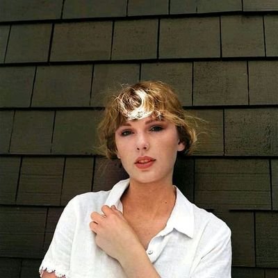 Profile Picture of Rose Jadine Swift (@emily_miral) on Twitter