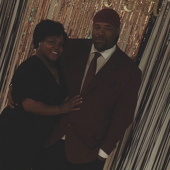 Jamese Hubbard - Poshmark Profile Picture of Jamese Hubbard (@jhubbard1) on Poshmark