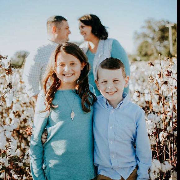 Tara Lopeman - Poshmark Profile Picture of Tara Lopeman (@taralopeman) on Poshmark