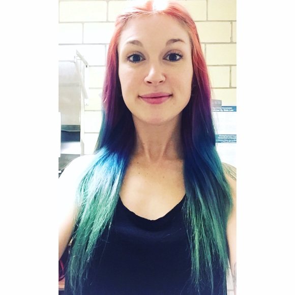 Profile Picture of Faith Bambery (@fbambery) on Poshmark