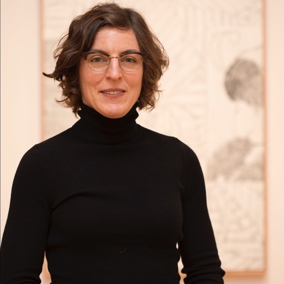 Profile Picture of Annie Moore (@moorelin) on Poshmark