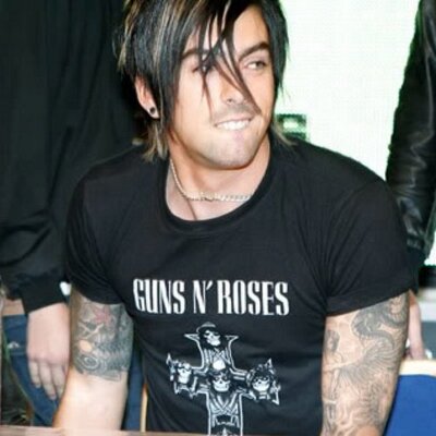 Profile Picture of Ian Watkins (@ian_watkins) on Twitter