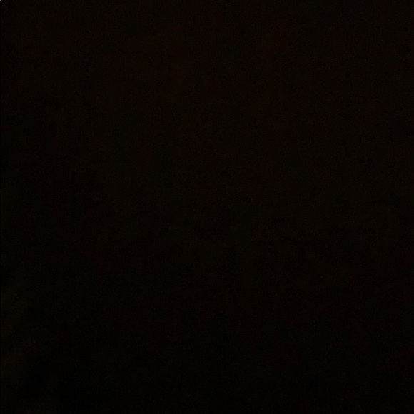 Profile Picture of Isabell Guzman (@issyguzzz227) on Poshmark