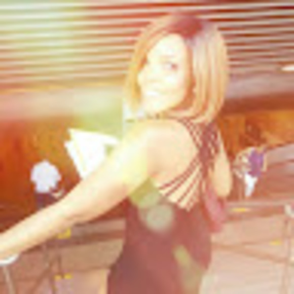 Profile Picture of Carlene Primus (@primuscarlene) on Poshmark