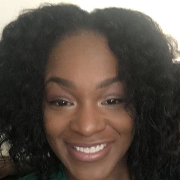 Profile Picture of Natalya Swanigan (@ifnotmethenwho) on Poshmark