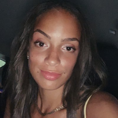 Profile Picture of Isabel Scott (@_Isabelscott_) on Twitter