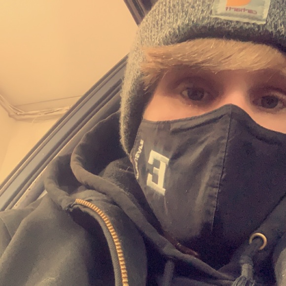 Profile Picture of Clayton Ross (@claytonross116) on Poshmark